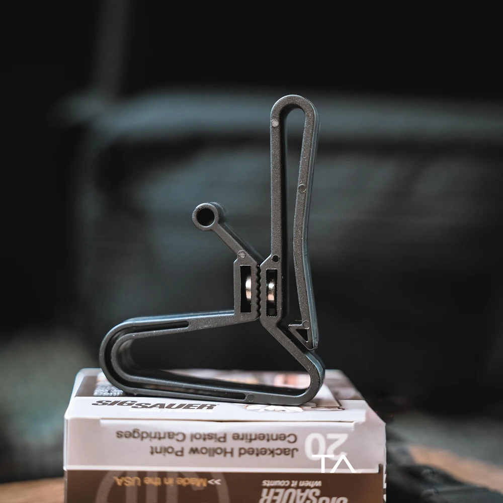 Hunting Headphones Magnetic Hooks Tactical Strong Gloves Hats Quick Hanging Waist Belts Accessories Hooks