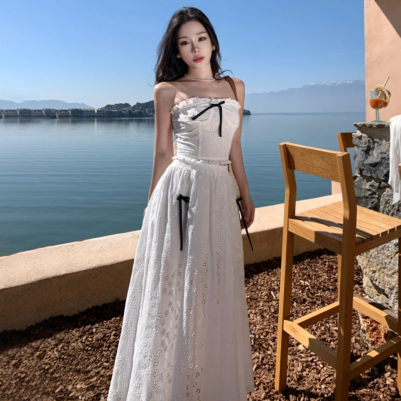

Holiday Beach Strapless White Floral Two Peice Set for Women Fashion Crop Top and High Waist Long Skirt 2 Piece Sets Outfit