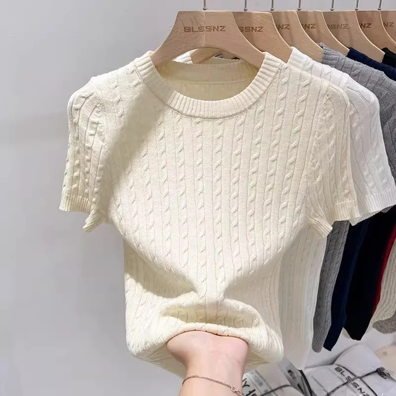 Zjaiss 2026 Sommer Aprikosenfarbenes O-Neck Damen Kurzarm-Stricktop mit Twist, schmal geschnittenes kurzes T-Shirt, trendiges einfarbiges vielseitiges Oberteil
