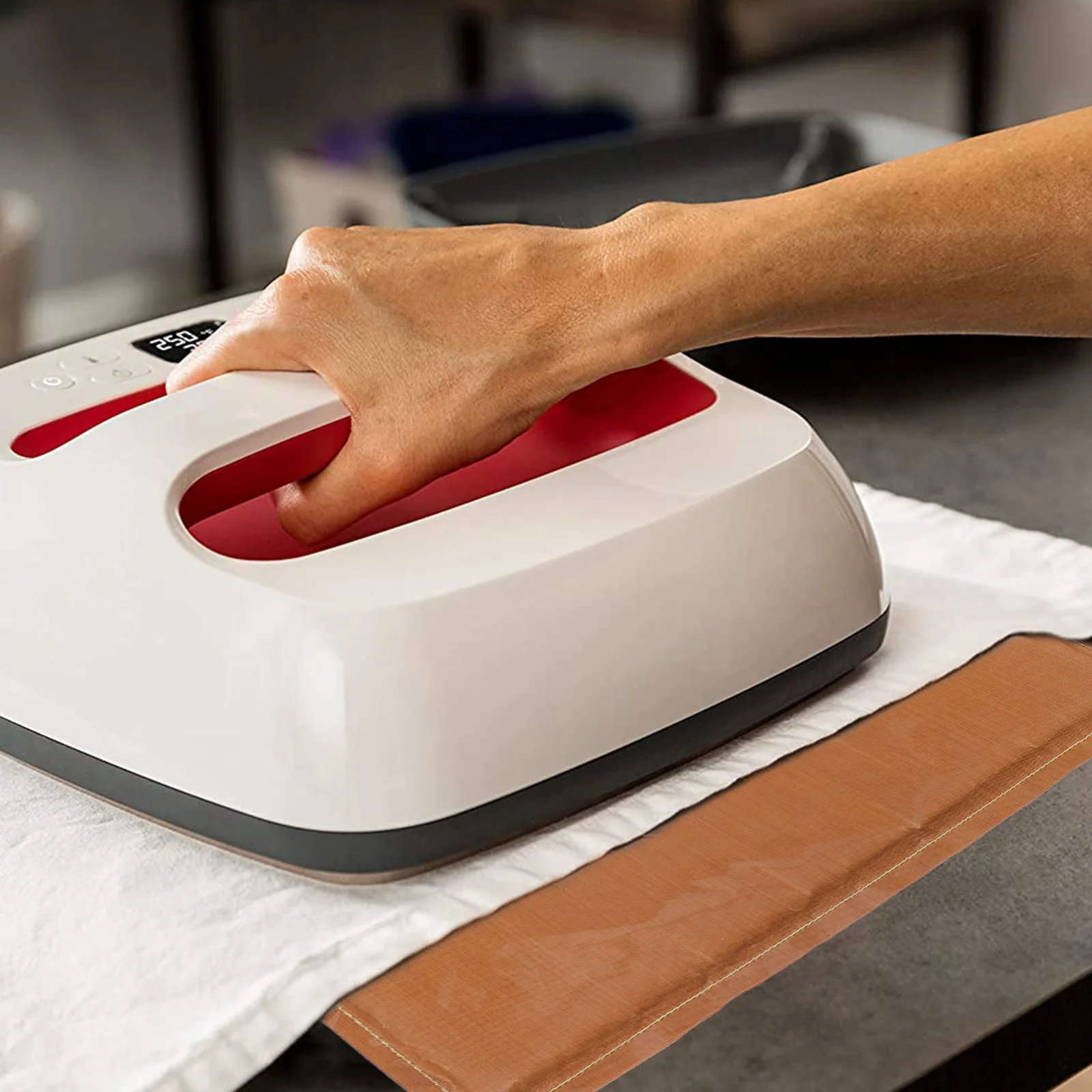 

Heat Press Transfer Sheet Non Stick Ironing Mat Heat Insulation Pad for T Shirts Vinyl Transfers Craft DIY Supplies