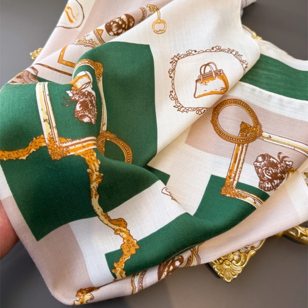 65*65 سنتيمتر الفاخرة طباعة القطن يشعر الحجاب ربيع الخريف الدافئة رئيس الأوشحة الرقبة المرأة موضة الديكور لينة Foulard باندانا