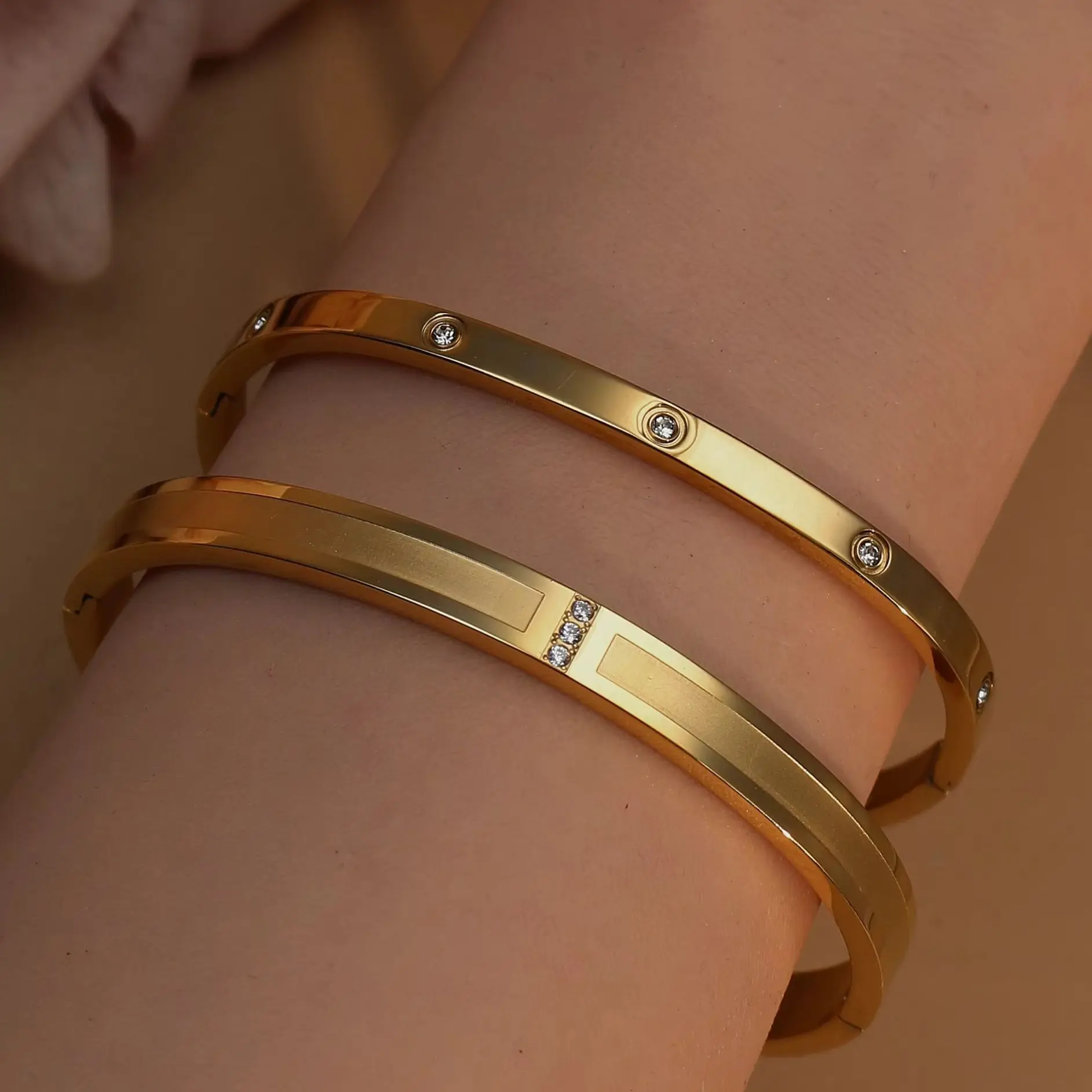 XB-013 18 K  Plated Stainless Steel Zircon  Fashion Bracelet Women's jewellery wholesale Bangles gifts