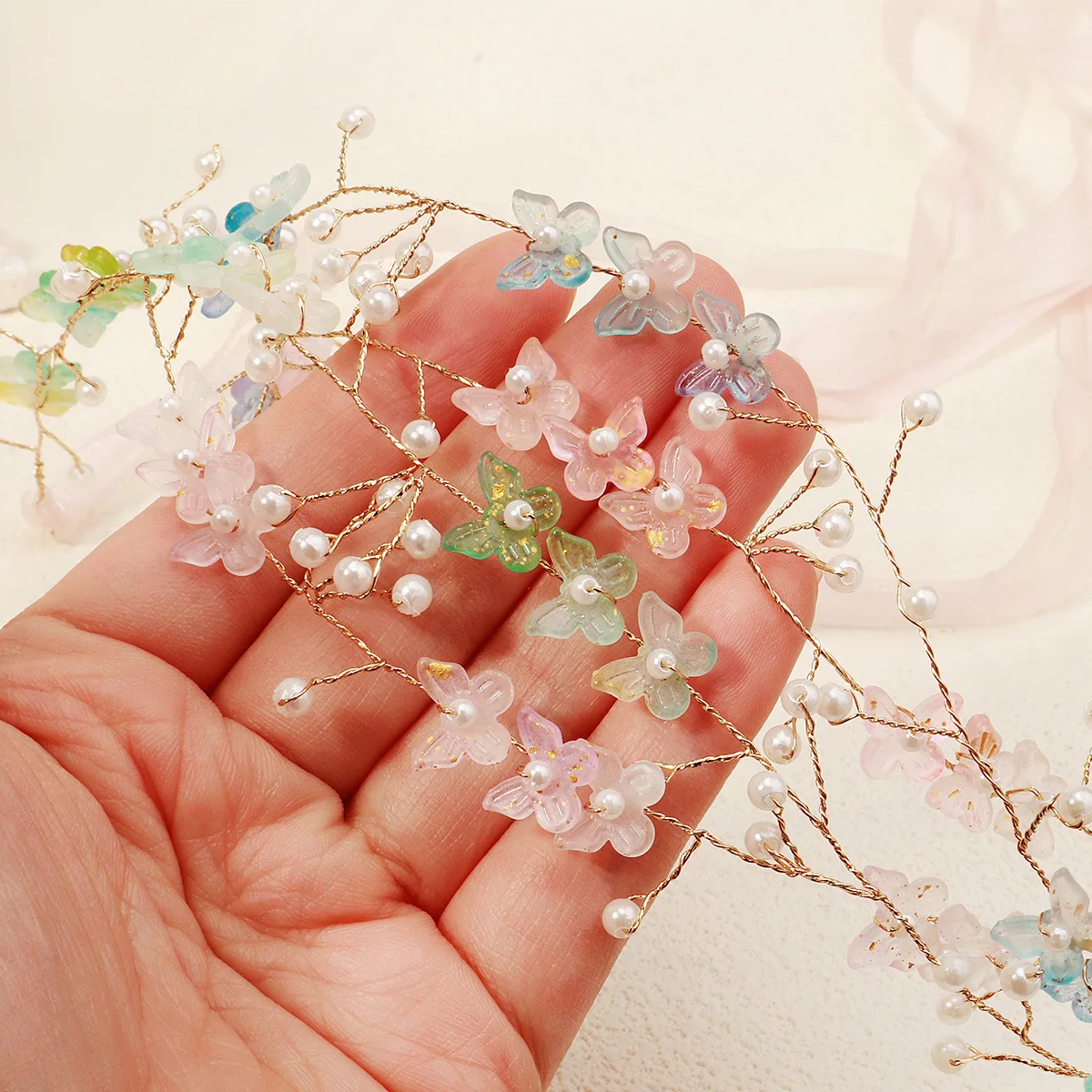 Spring Flower Headbands for Women Girls Hair Accessories White Flower Green Leaf Hairbands Simple Tiaras and Crowns Hair Jewelry