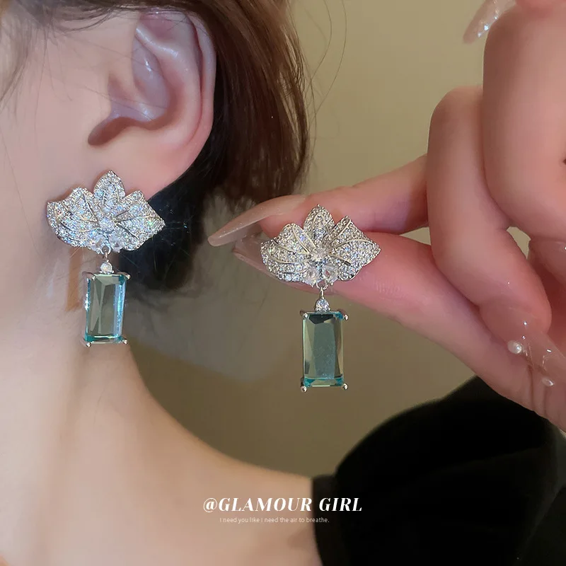 2023 Women Silver Needle Zircon Flower Square Earrings Fashion