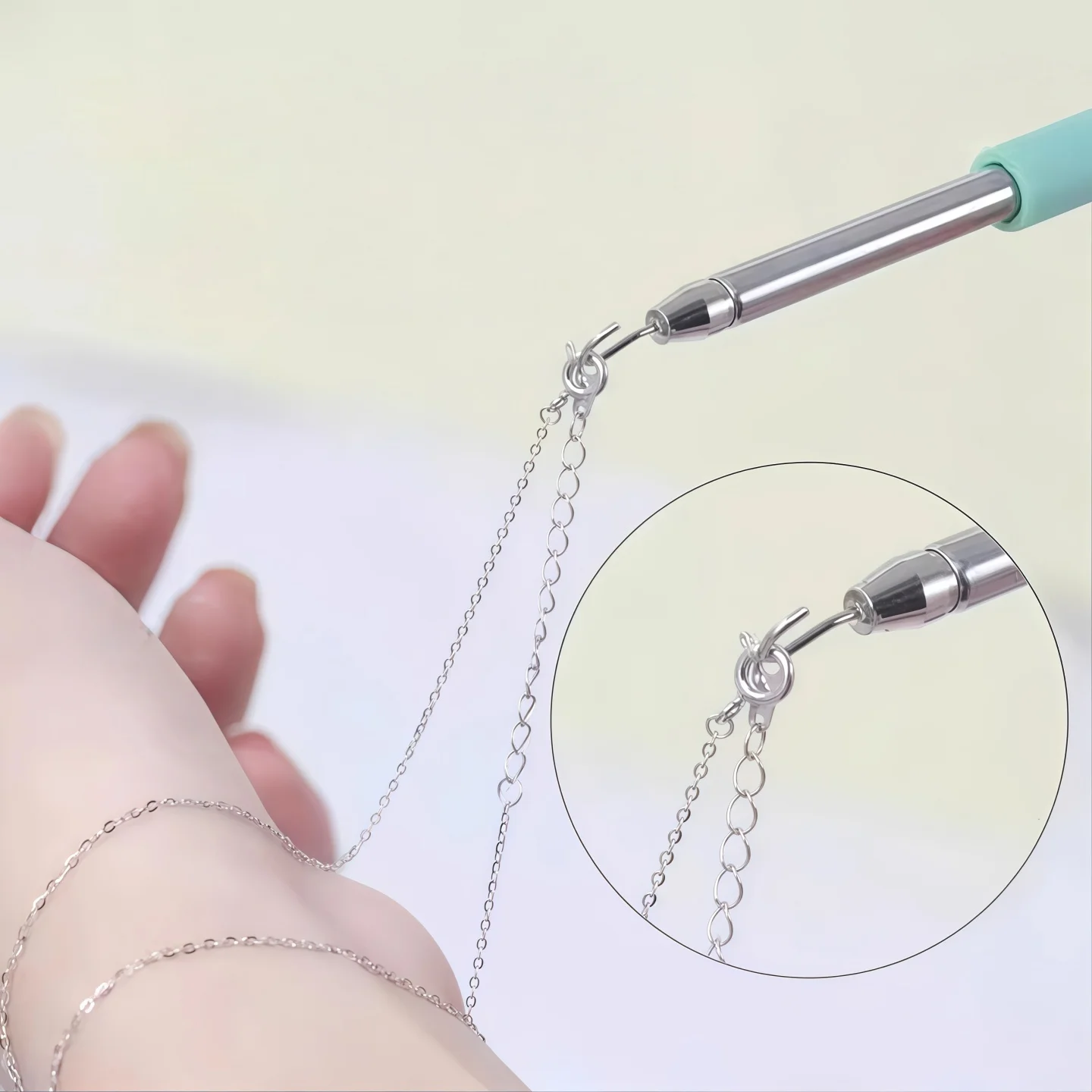 1 Retractable Tool Hook, Suitable for Jewelry Bracelets, Necklaces, Clasps, Watch Strap Auxiliary Clips, Wearing Aids, and Hanging Equipment