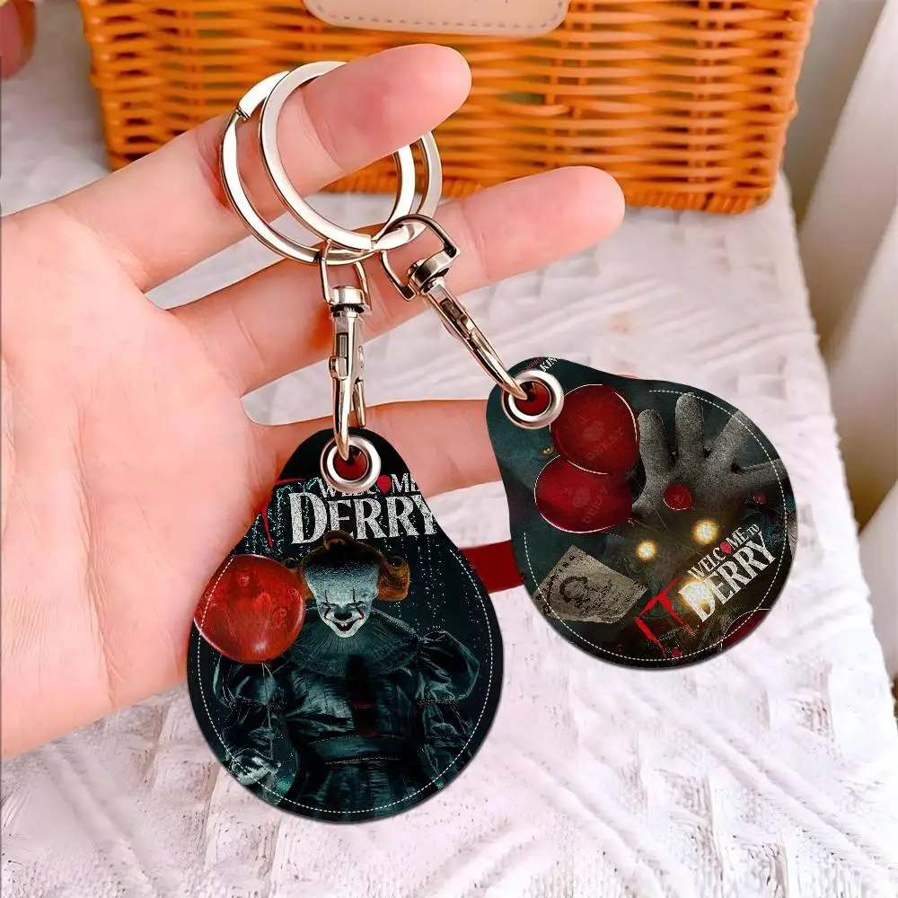 تكنولوجيا المعلومات مرحبا بكم في ديري الفيلم الكلاسيكي سلاسل المفاتيح المستديرة للنساء بولي Leather الجلود الفراغات حلقات المفاتيح مثالية لهدايا العطلات ومفضلات الحفلات