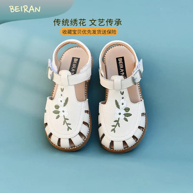Girls embroidered toe-toe sandals summer new soft-soled retro princess shoes hollow baby leather shoes