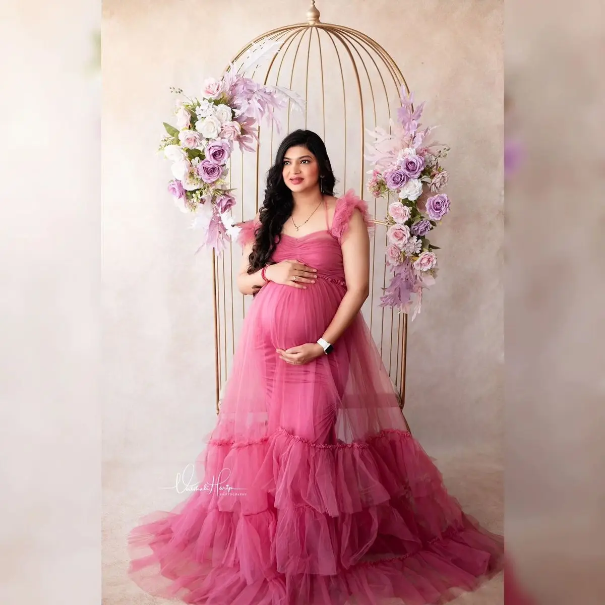 

Charming Pink Maternity Robes Tiered Ruffles Sleeveless Pregnant Women Photography Dresses A Line Customized Baby Shower Gowns