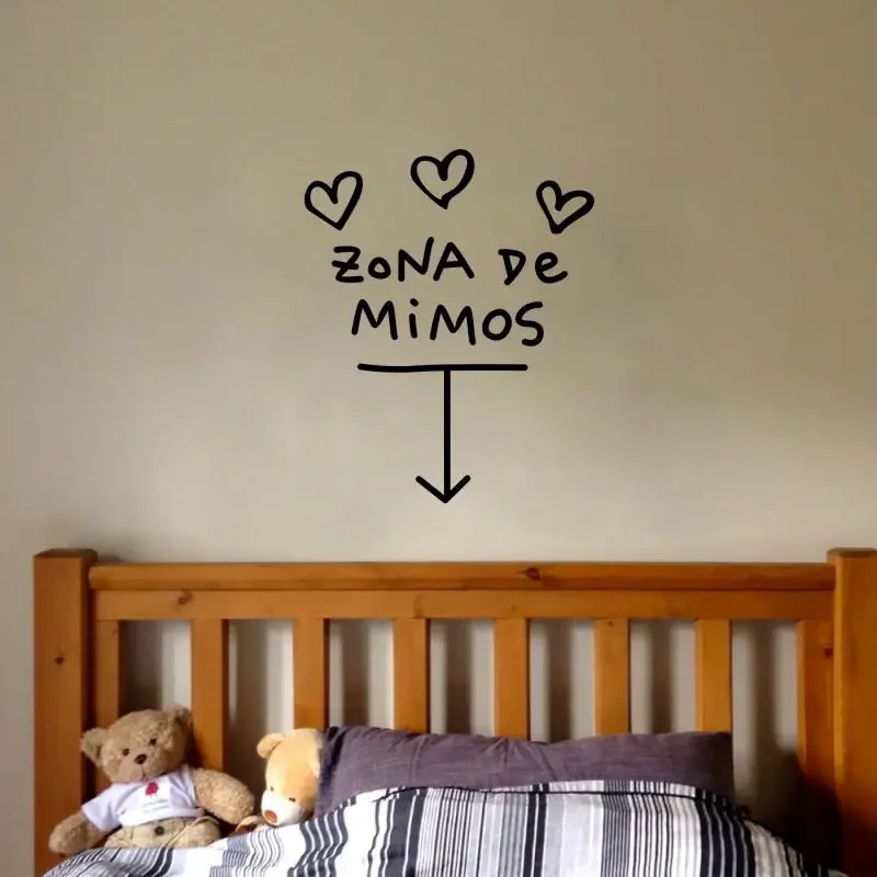 Pegatinas De vinilo De la Zona De Mimos, decoración española, Mural artístico De Tres corazones, calcomanías para habitación De niños