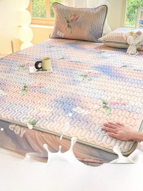 nouvelle-collection-ete-2026-ensemble-trois-pieces-de-protection-de-matelas-en-latex-rafraichissant-comprenant-un-tapis-de-lit-en-latex-un-couvre-lit-en-soie-glacee-et-une-baldaquin-de-lit-en-latex-pour-bebe