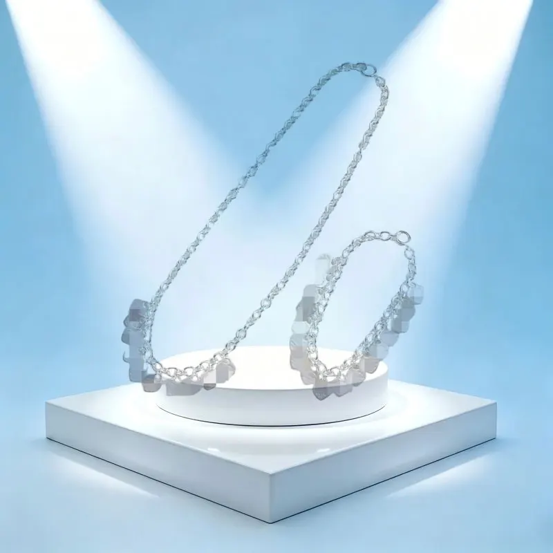 

High-version Love - Heart-shaped Silver Necklace and Bracelet Set with Heart Design for Versatile Use, Egg-shaped Chain Design