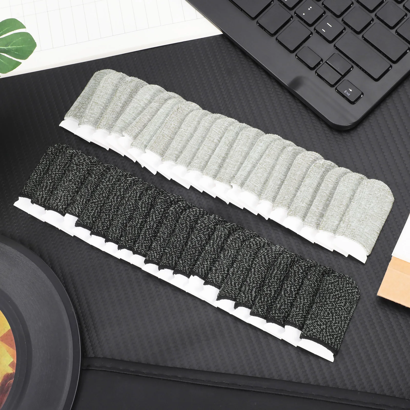 

40Pcs Gaming Finger Sleeves Breathable Anti-Slip Anti-Sweat Mobile Phone Game Accessory Finger Cover Screen Touch Cover
