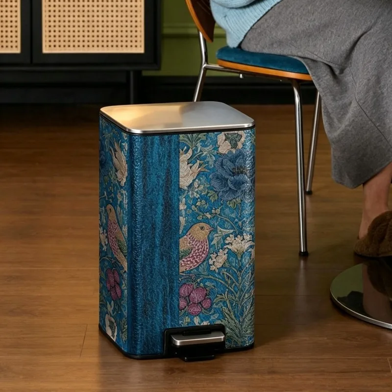 Luxury Casual Waste Bins Modern Metal Leather Outer Cover Lidded Footrest Paper Basket Bedroom Study Household Merchandises