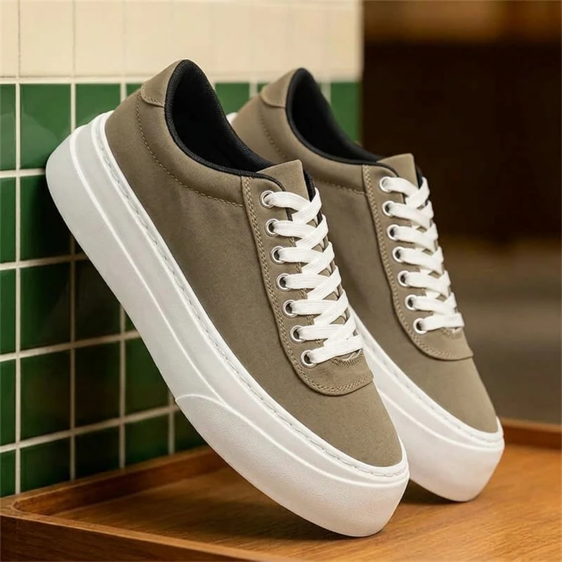 Male Sneaker Fashion Skateboard Shoes for Men Anti Slip Sports Athletic Man Autumn Running Outdoor Comfort Board Footwear Canvas