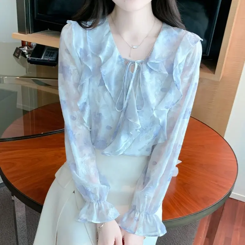 Floral V-neck Ruffled Chiffon Shirt Fashionable Sweet and Ladylike Unique Top