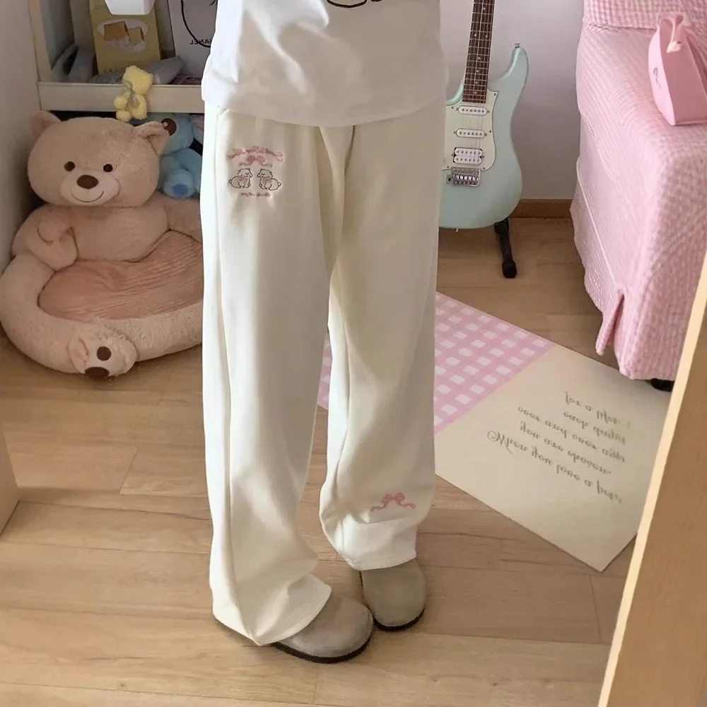 

CartoonCasual Women's Loose-Fit Fleece-Lined Wide-Leg Trousers Autumn/Winter Embroidered Sweet Butterfly Design Waist Head In St