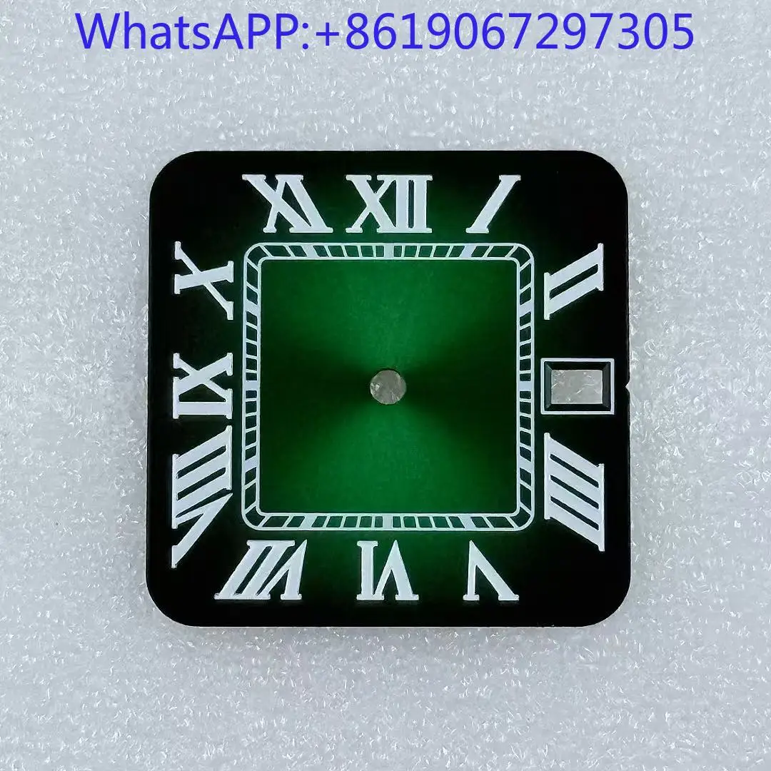 تم تعديل قرص التقويم الروماني المربع الجديد بقطر حرفي لساعة ميكانيكية مقاس 27 مم لتناسب حركة NH35