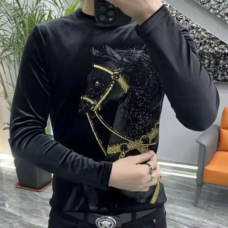 

Golden Velvet Animal Horse Pattern O-Neck Social Club Clothing Designer European Fashion Men Tee Shirt Homme Long Sleeve T-shirt