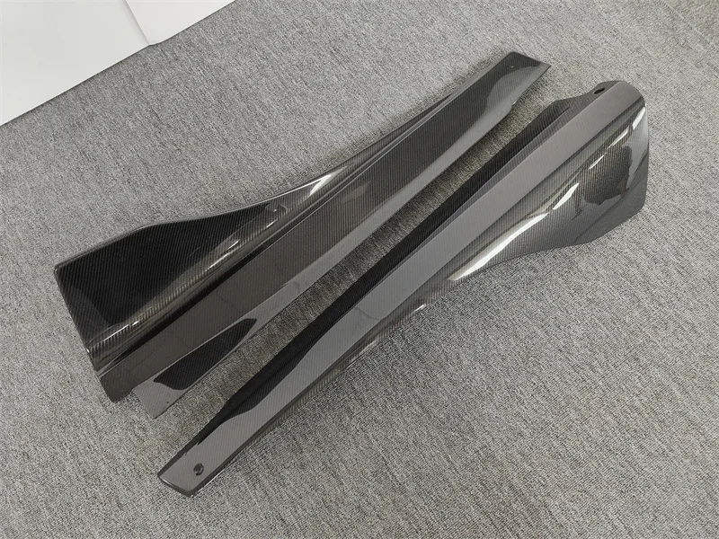 

Suitable for McLaren MP4-12C 650S modified car accessories, B-style carbon fiber side skirts, car tools