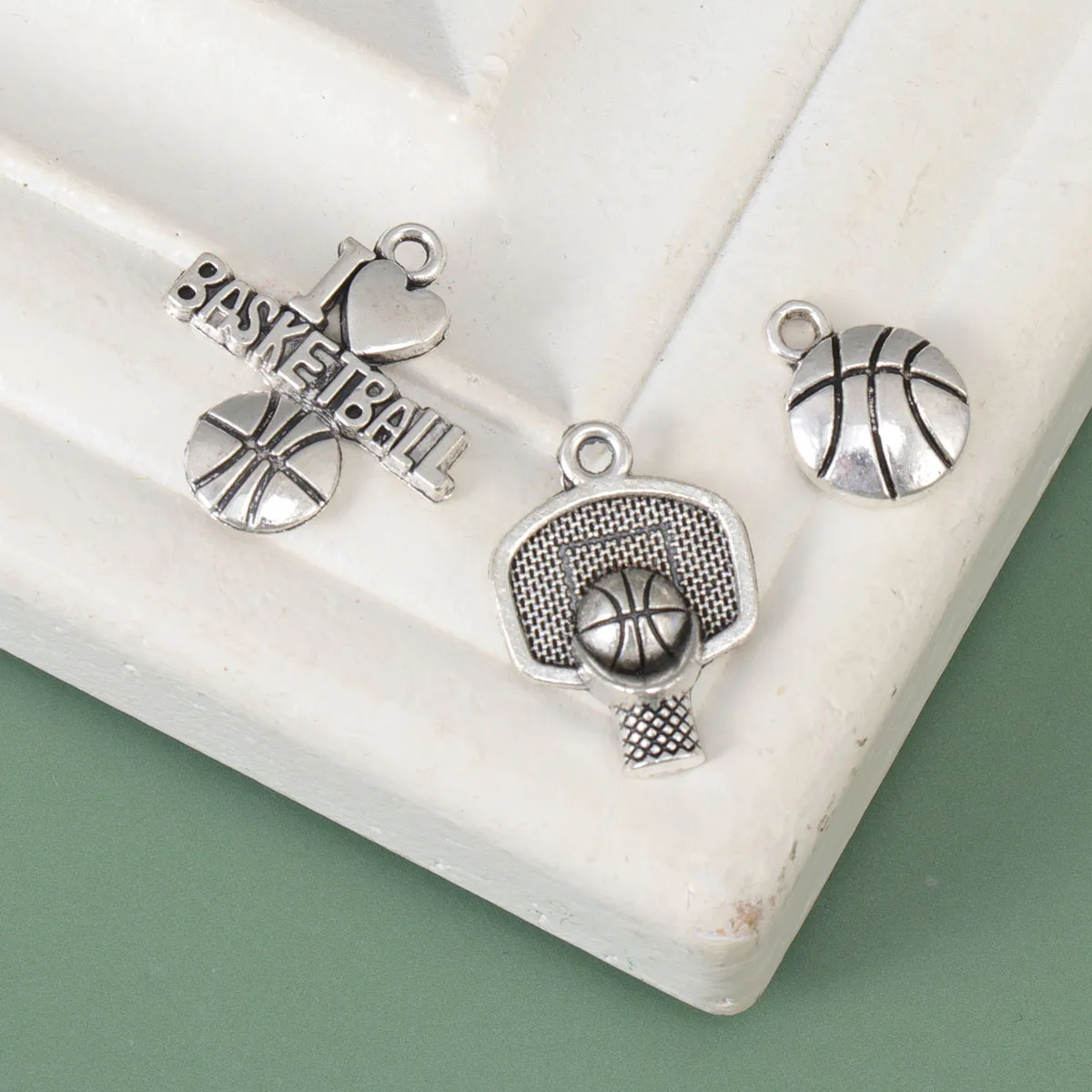 

6pcs Basketball Pendant Necklace Alloy Charms Sports Lovers Fashion Durable Gift Valentine Christmas Birthday Wedding