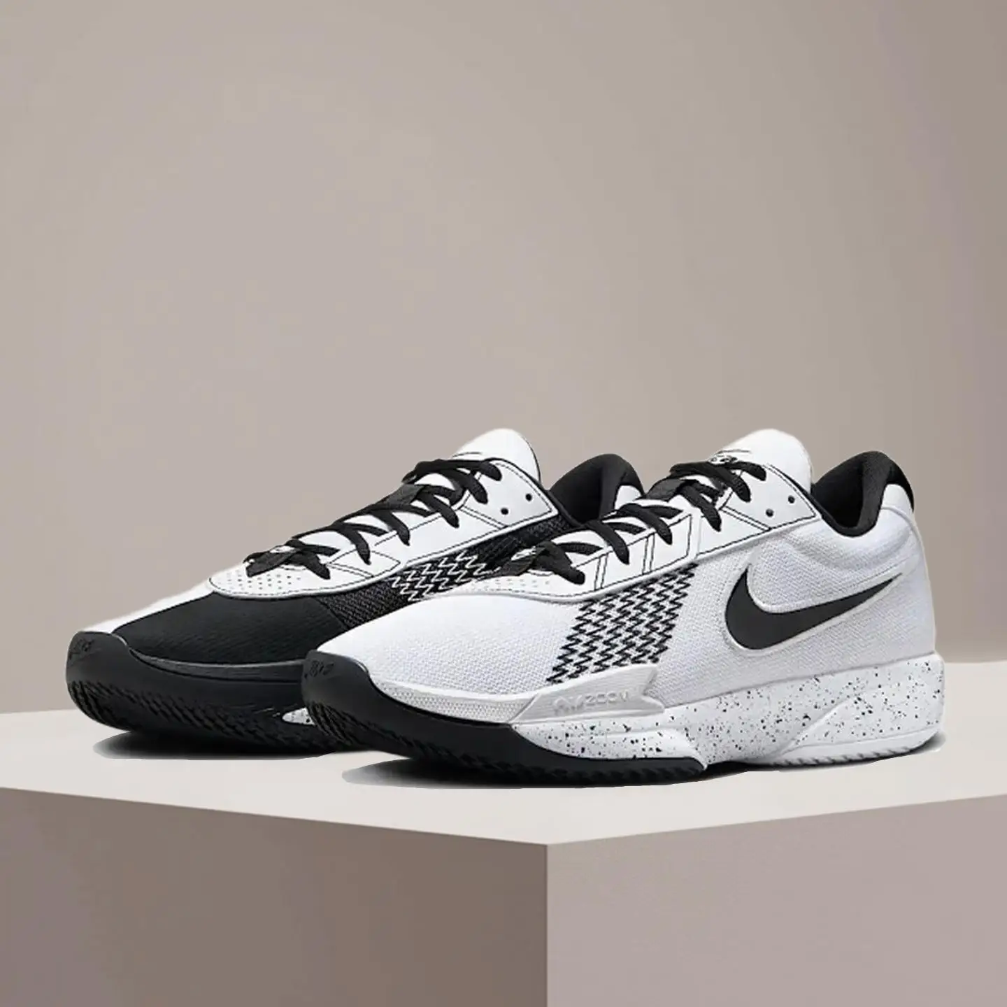 Nike Air Zoom G.T. …