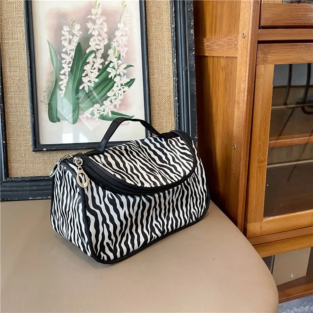 with Mirror Makeup Bag Makeup Accessory Waterproof Travel Cosmetic Bag Leopard Print Toiletry Handbag for Outdoor Travel