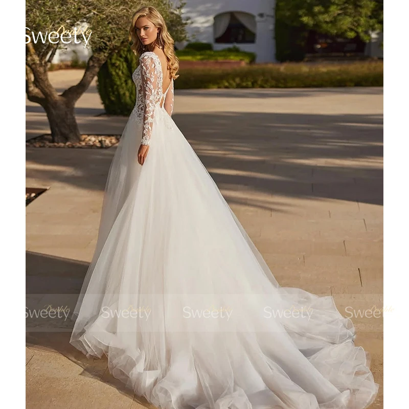Classic Wedding Dresses Bride Embroidered Lace On Net With A-Line Women's Wedding Gowns V-Neck Detachable Full Sleeve Customized