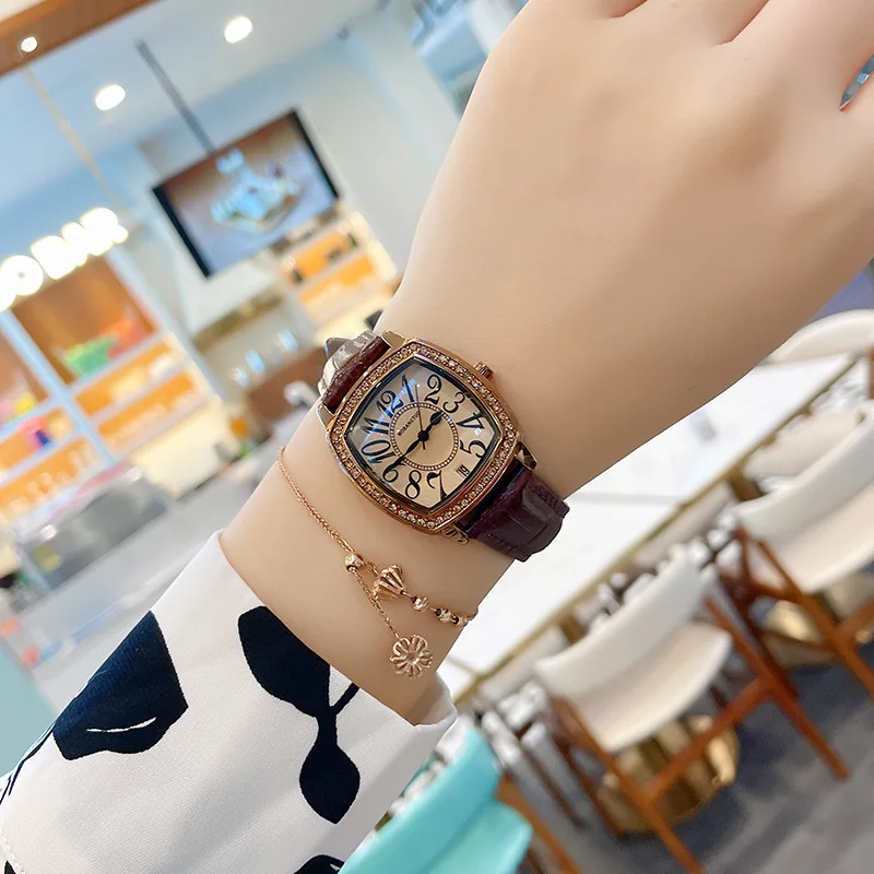 

New women's wristwatch, square style, fashionable calendar, simple and trendy, large numerals, leather strap, quartz watch.