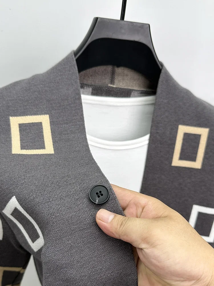 Luxury Quality Men's Designer  - Men'S Fashion V Neck Sweater บทวิจารณ์และราคา