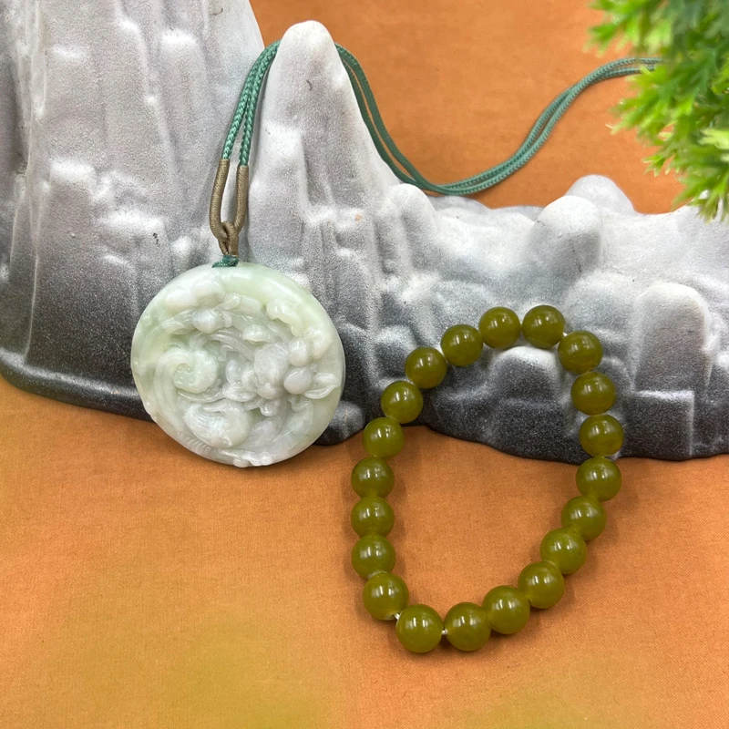 

Подвеска из натуральной Сююу с узором цветов в полноцветную форму Цена финансовое богатство, в сочетании со шпинатом, зеленым набором ручных нитей