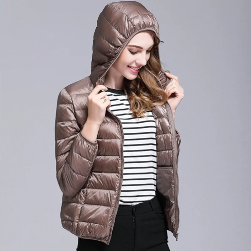 Fashion Autumn Winter Women's Down Jacket 2025 New Light Thin Down Jacket Hooded Short White Duck Down Women's Down Jacket H64