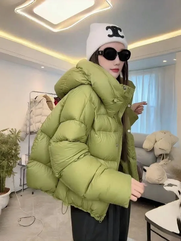Green Short down Jacket Women's 2026 Winter New White Duck Feather Puff Turtle Back Small Size Bread Coat Korean Style Commute