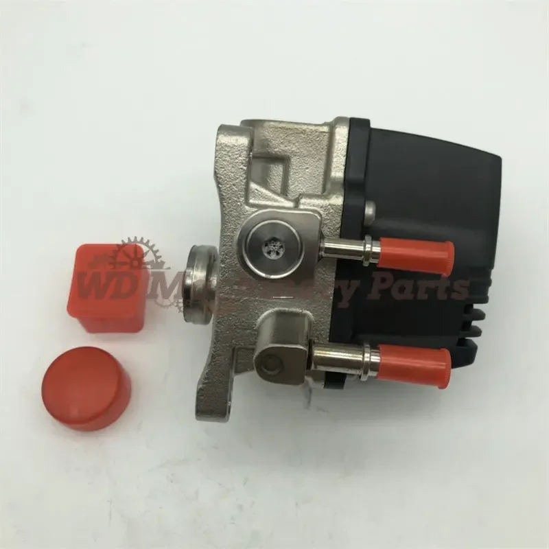 A050S572 4377649 A0001405339 0001405339 DCU Urea Injection Pump Engine Adblue Pump for Mercedes Benz