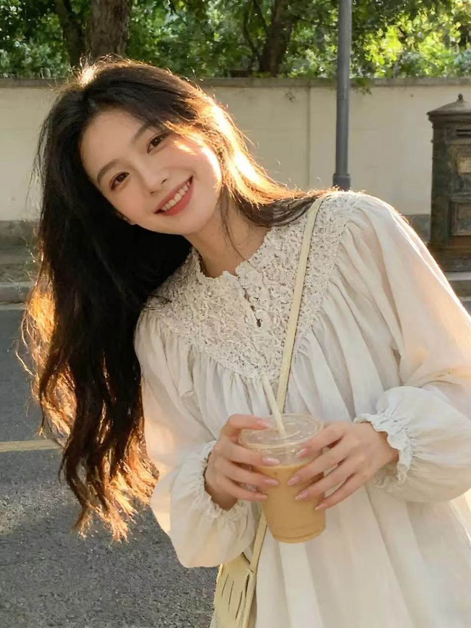 

French Style Long Sleeve Lace Patchwork Loose Doll Shirt Women Summer with Strap Outer Thin Beautiful Baby Doll Shirt