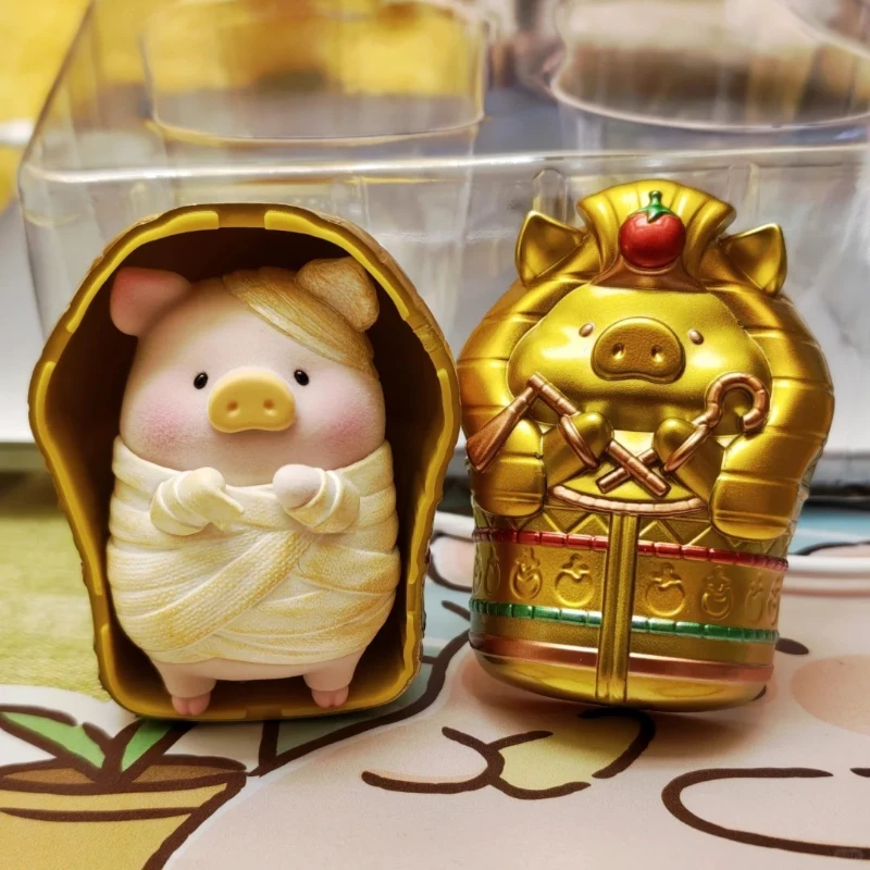 

Lulu The Piggy Halluween Surpries CAN2 Series Cute Action Figure Surprise Bag Piggy Flocking Doll Desktop Decor Collect Toy New