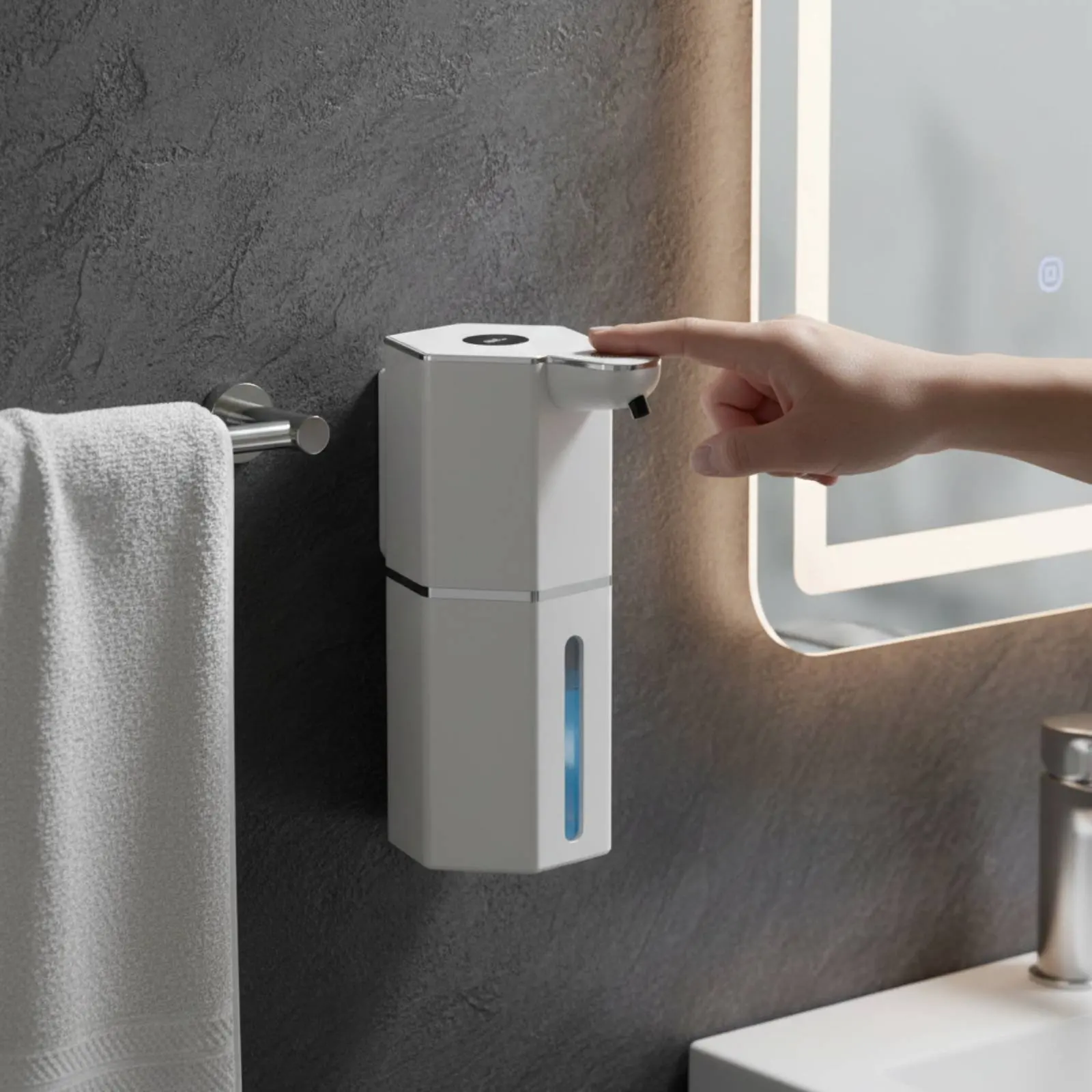 

Smart Motion-Activated Soap Dispenser Foaming Touchless Foam Dispenser Bathroom Accessory IPX5 Waterproof for Kitchen