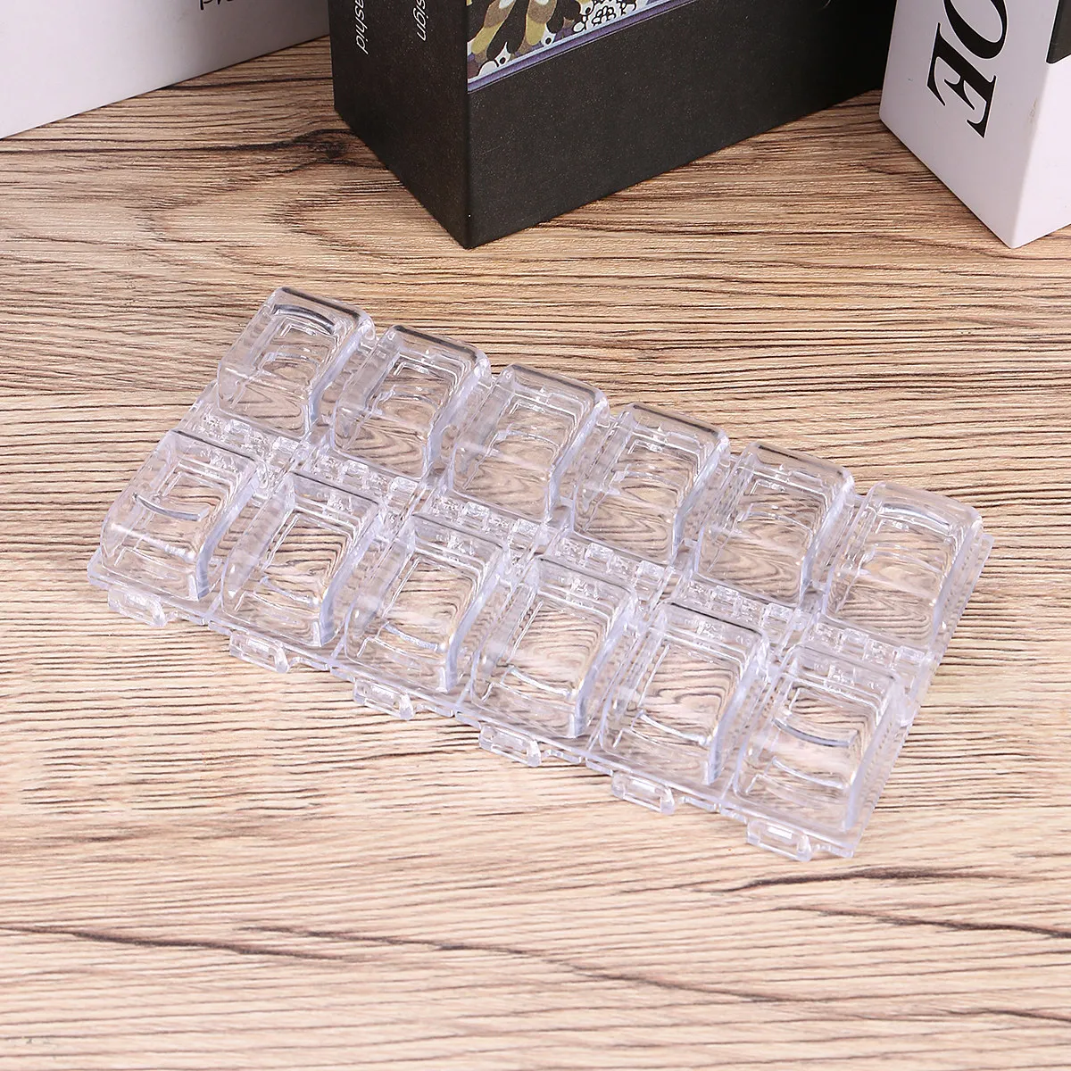 

12 Grids Nail Art Storage Container Clear Organiser for Rhinestones Beads Pearls Dried Flowers False Eyelashes Porcelain Flowers