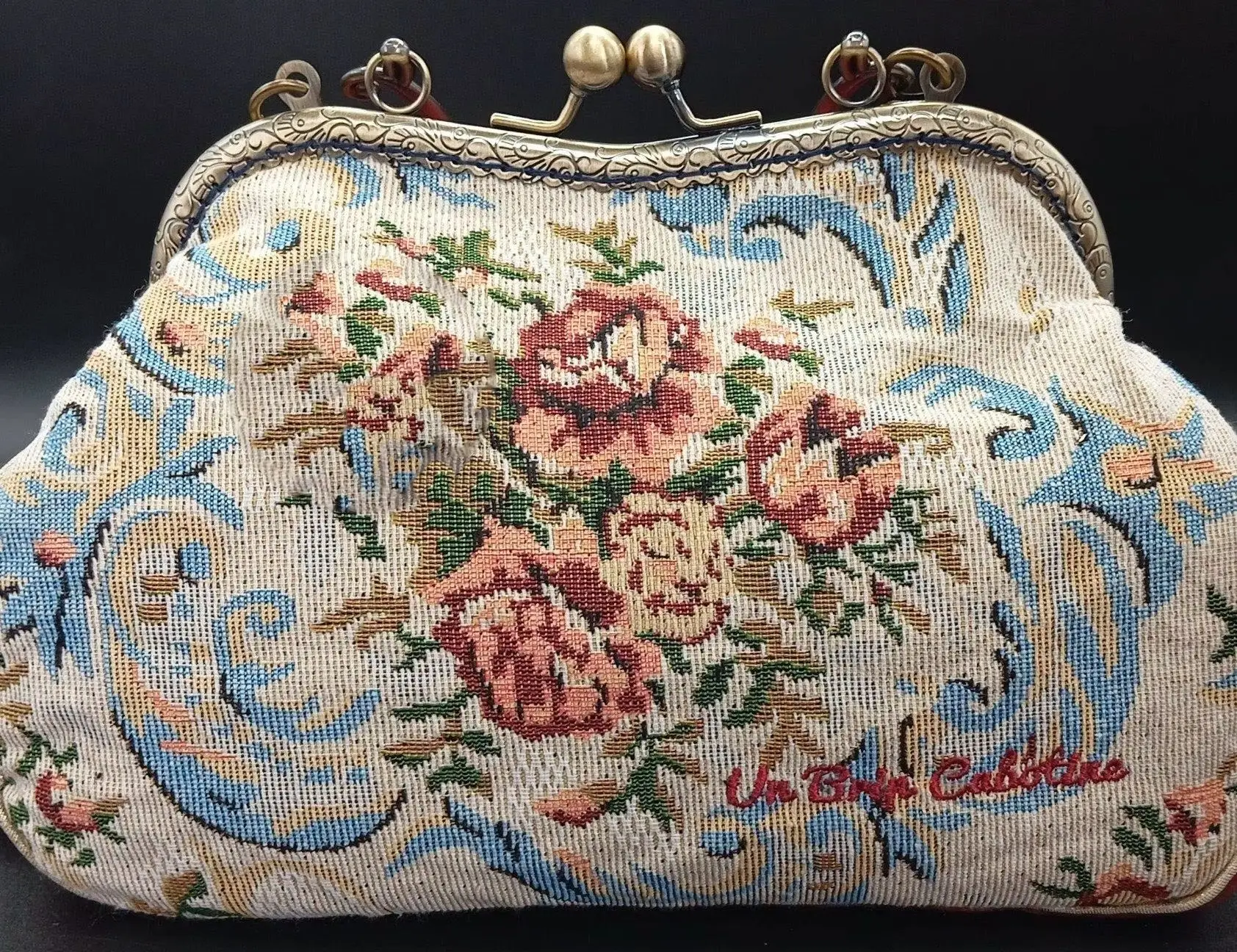 Lost in vintage Jacquard Purse Ttapestry fabric 27x18x11cm woven with bouquets of roses on a beige background metal clasp Clutch