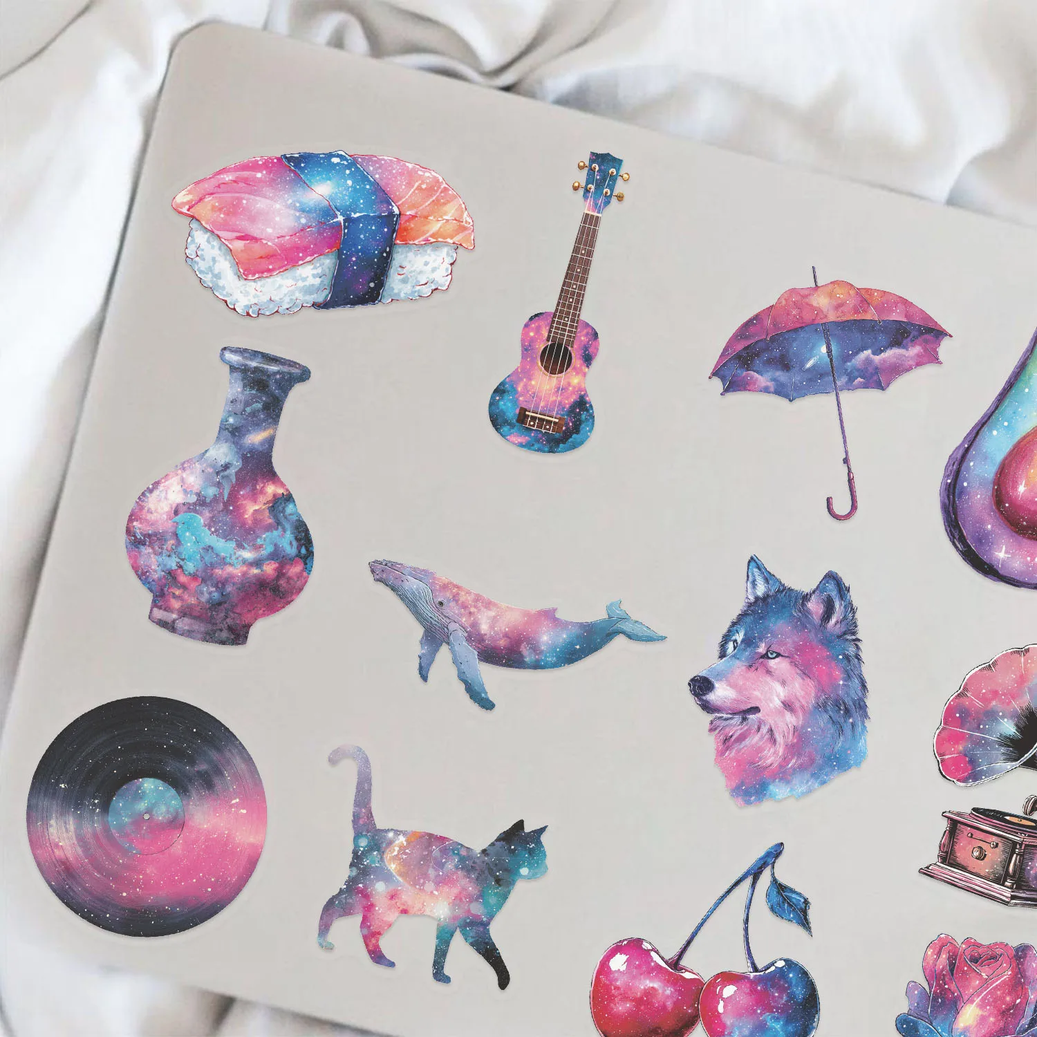 50 SZTUK Naklejek Gwieździste Niebo Przezroczyste Wodoodporne Naklejki Dekoracyjne na Laptopa, Telefon Komórkowy, Bagaż i Butelkę z Wodą