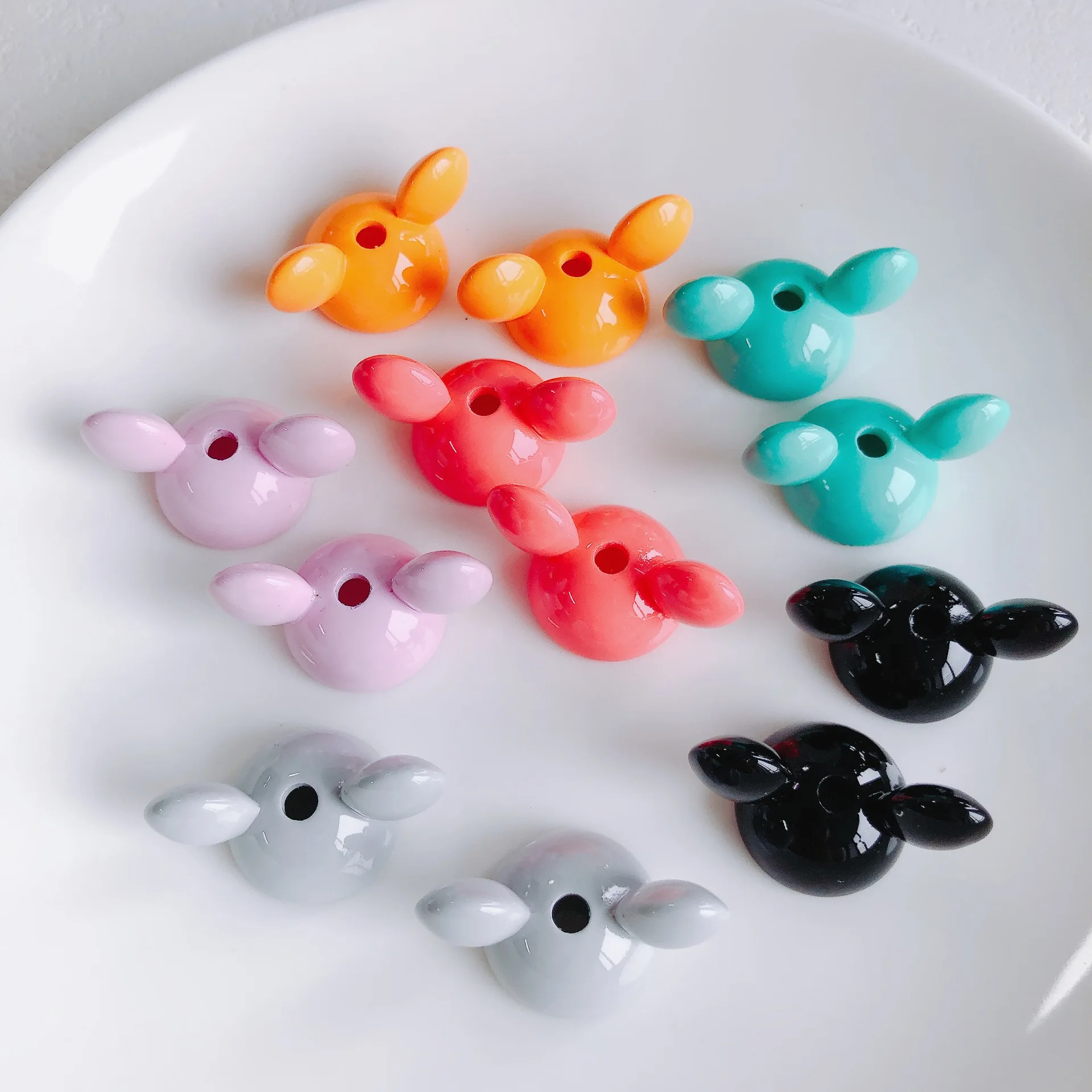 

Wholesale 50pcs/lot spray-paint cartoon mouse heads shape acrylic cap beads diy jewelry earring/garment accessory