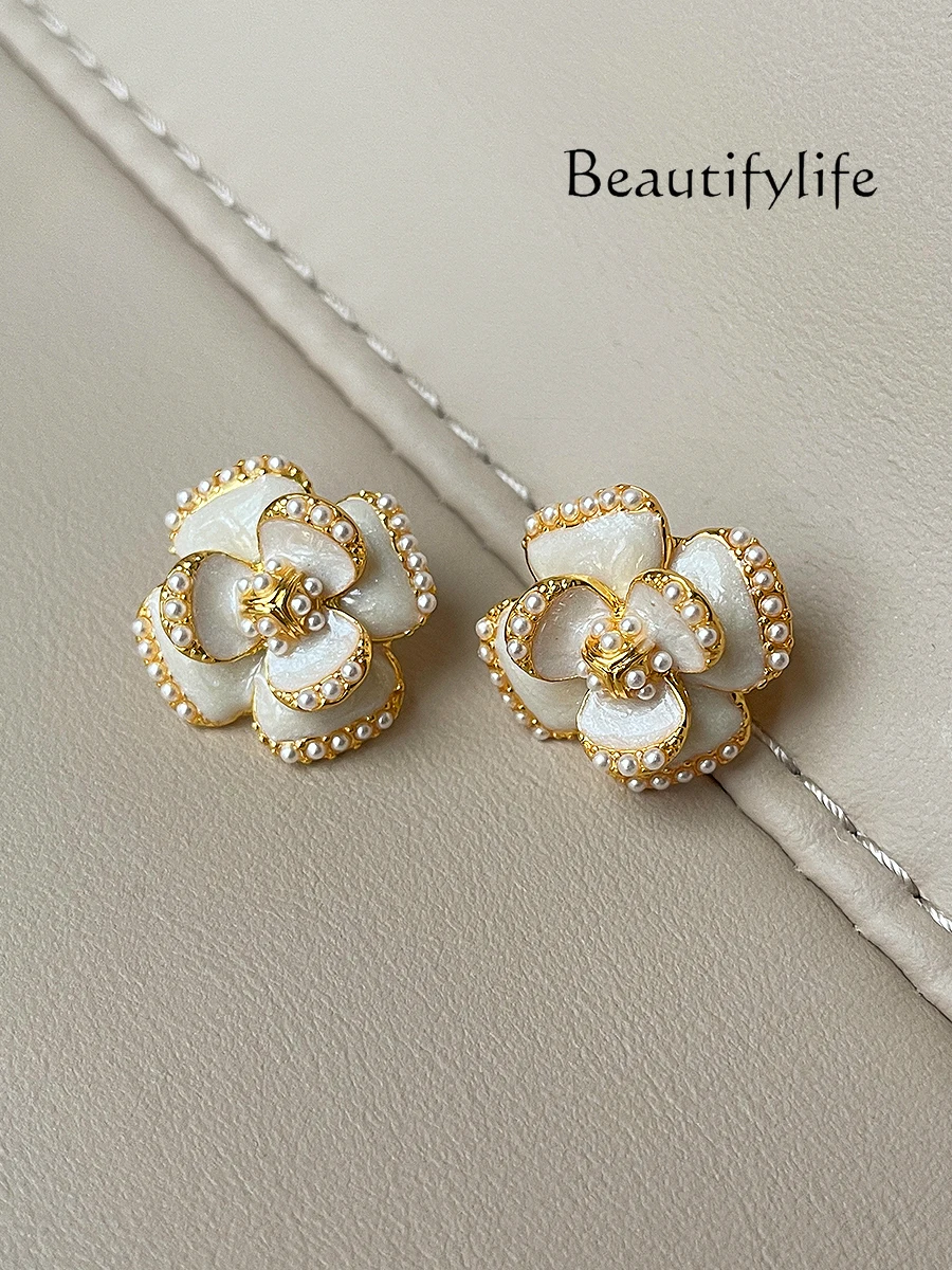 Silver Needle Gentle French Camellia Stud Earrings Premium White Flower Pearl Earrings Temperament Rose