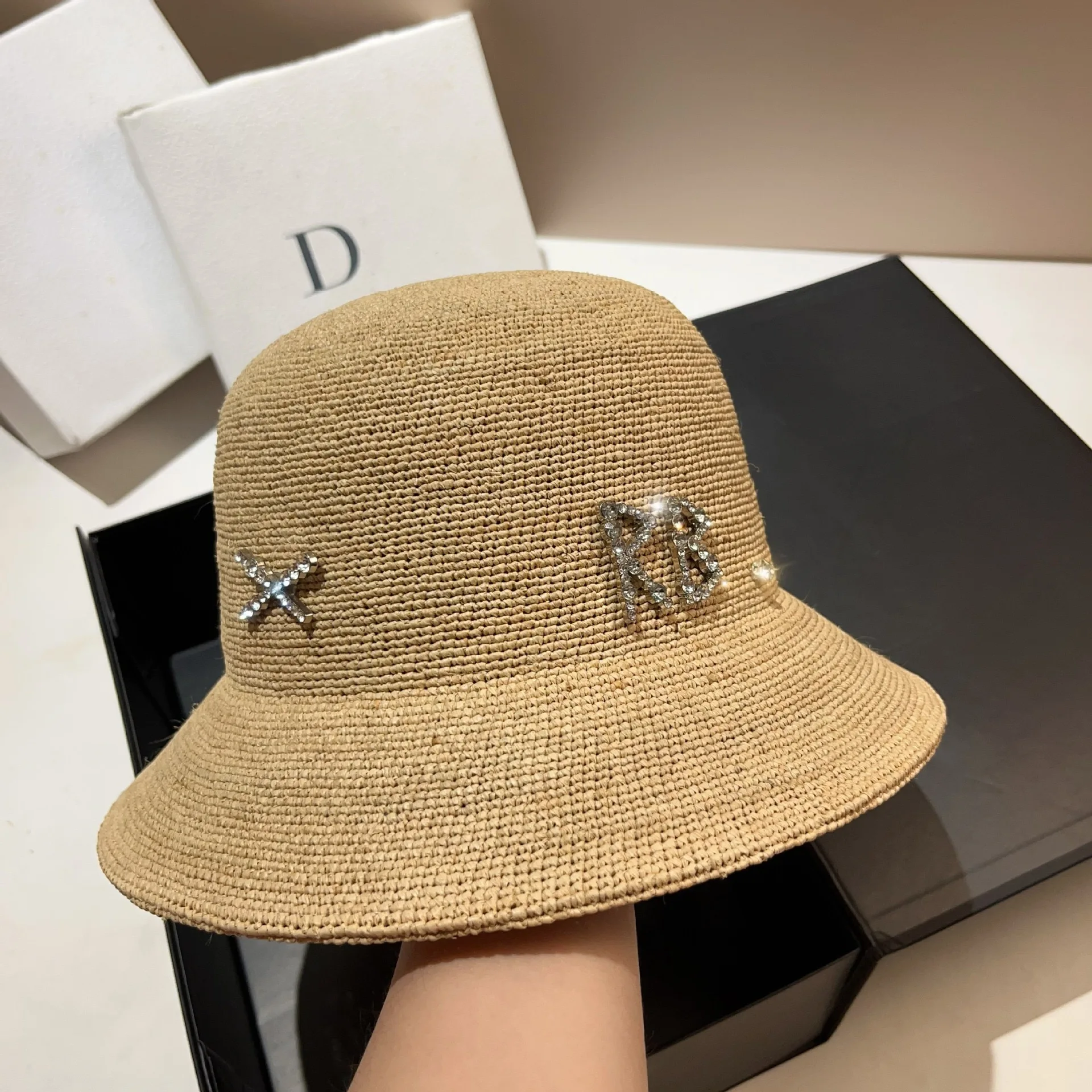 

Raffia Straw Bucket Hat For Women Summer Sun Protection Hat Beach Wide Brim RB Letter Decoration Sombrero Mujer Playa Luxury Hat