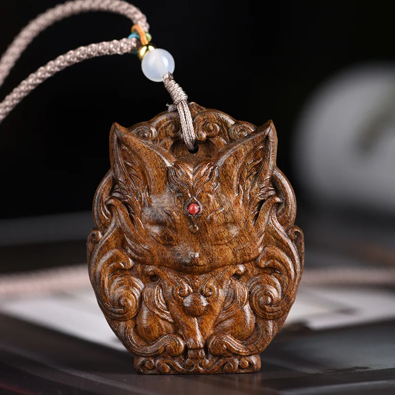

Bodhisattva Chess Wood Nine-Tailed Fox Pendant Necklace, Couple's Gift, Auspicious Pendant Wood Carving Craft Jewelry