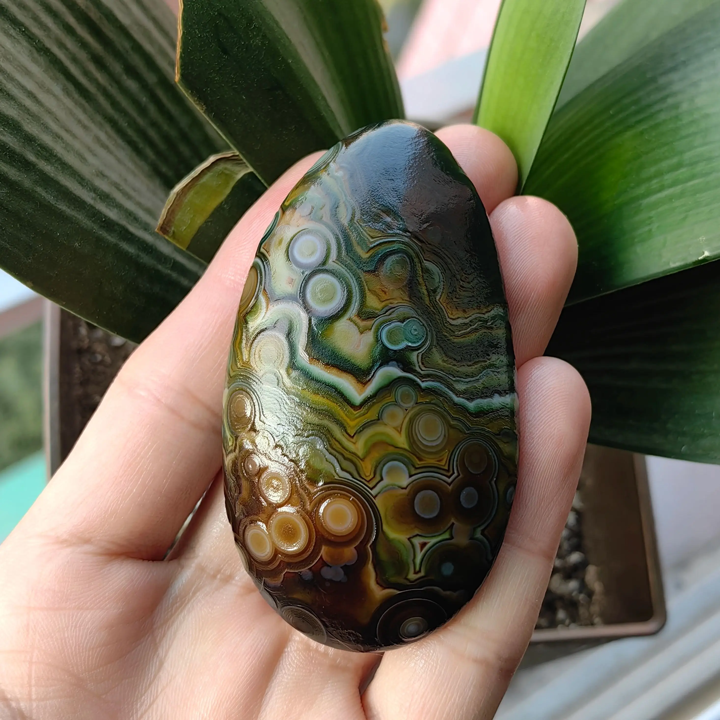 Pure Natural Rough Palm Stones Divine Eye Agate Ward Off Evil Amulet Good Luck Stress Relief Reiki Meditation Home Decoration
