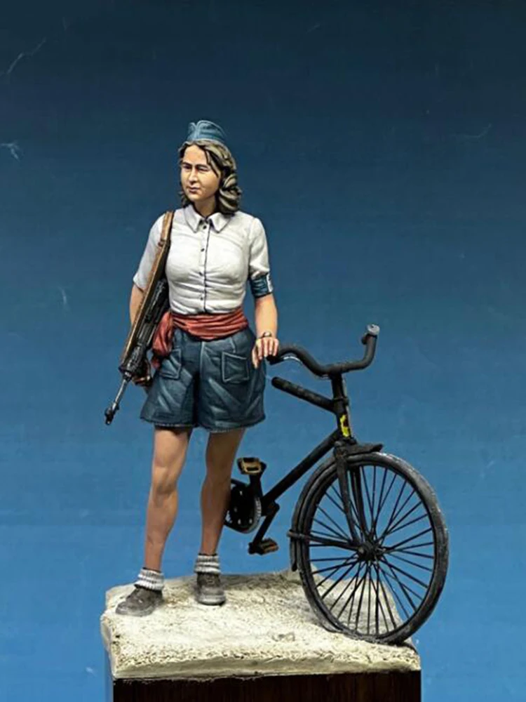 1/24 Scale Unpainted Resin Model Building Kit Figure