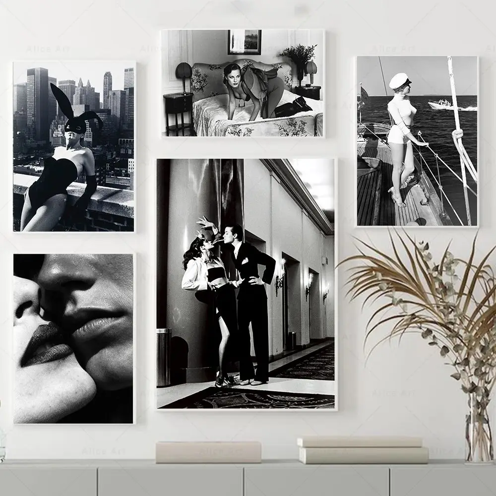 （2D Canvas painting） Helmut Newton Poster Fashion Black And White Prints Sexy Nuked Lady Canvas Painting Wall Art Pictures Fo