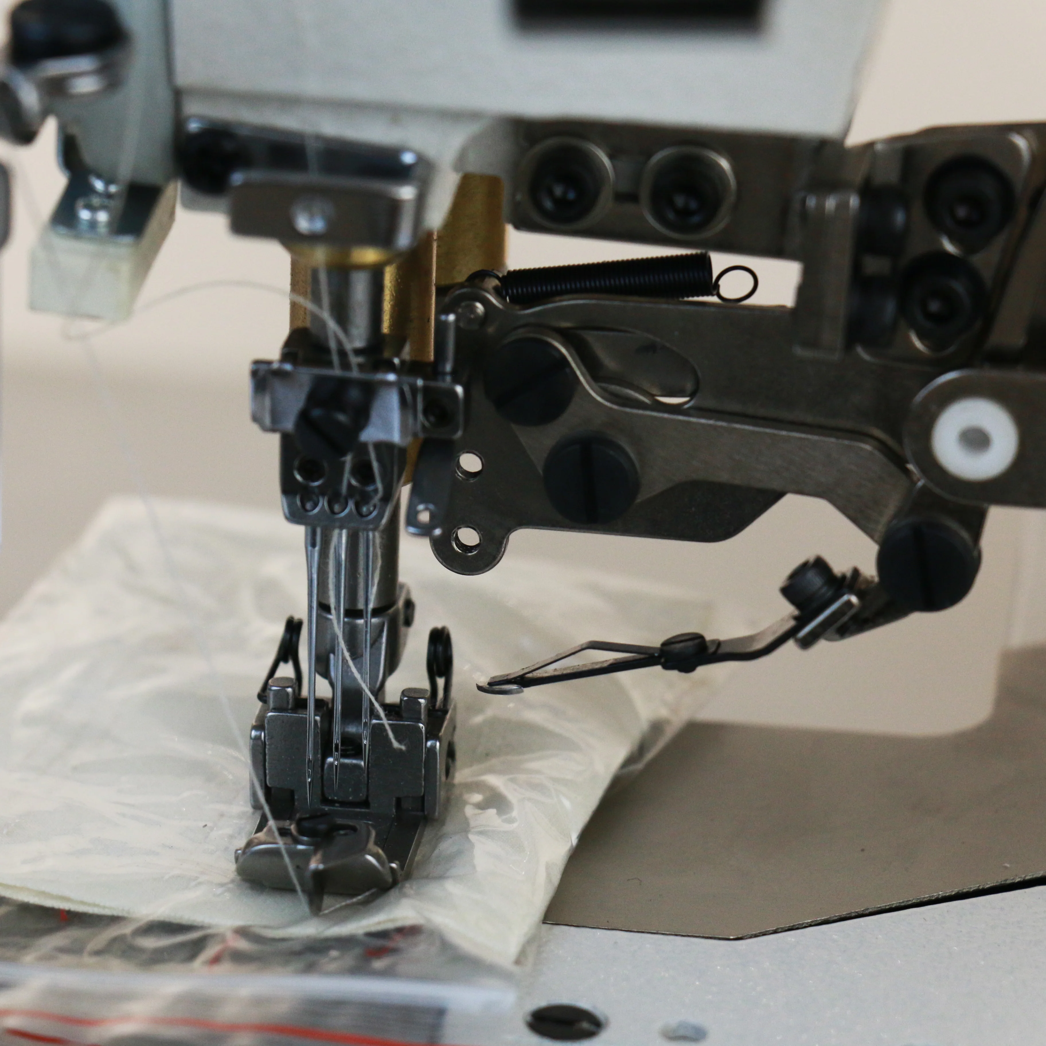 2026 New HK-600 Direct Drive High Speed Small Flat Bed Interlock Sewing Machine Sui   For Knitted Fabrics