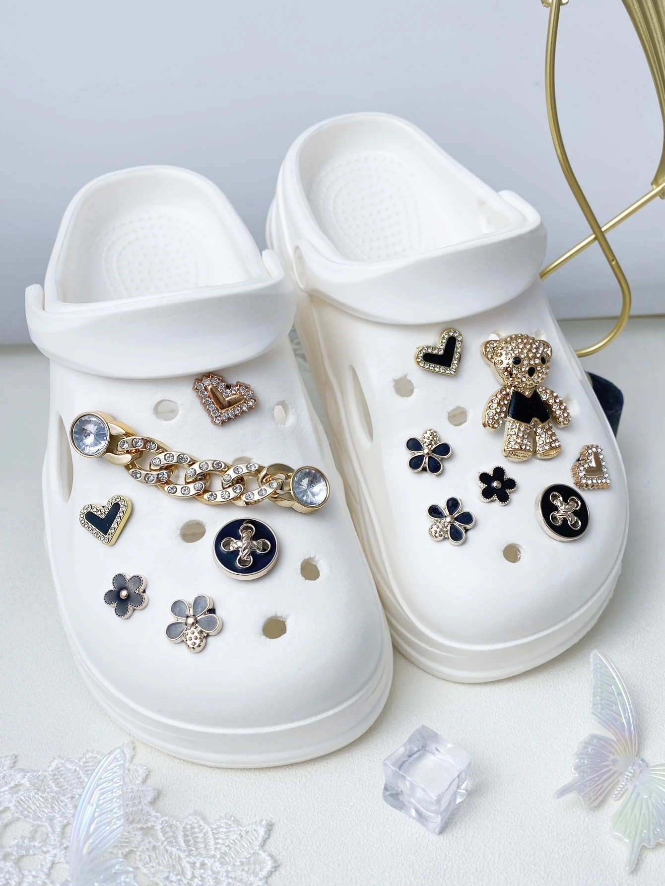 13 pieces of gold dot diamond chain, gold dot diamond bear, love heart, black buttons, flower shoe buckle DIY decoration, suitab