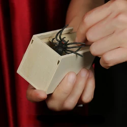 Funny Scare Box Wooden Prank Spider in Case Great Quality Prank-Wooden Scarebox Interesting Play Trick Joke Toys Gift