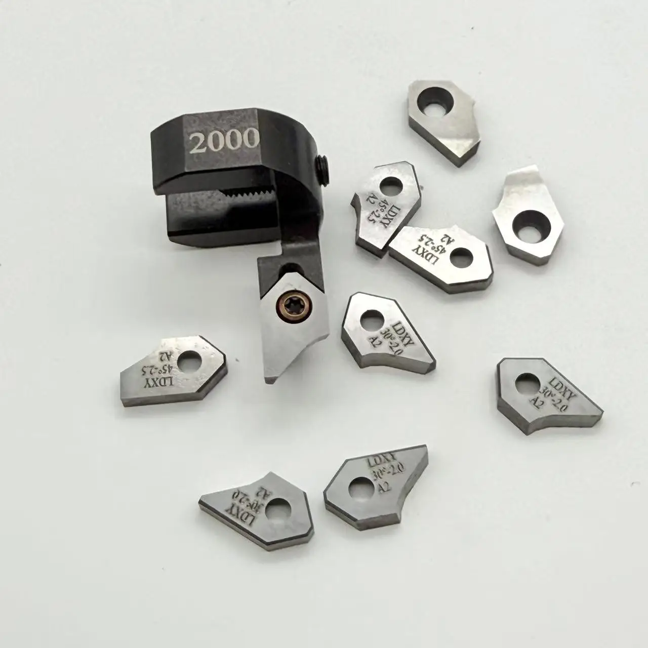 

LDXY A2 30-2.0 45-2.5 Tungsten Carbide Valve Seat Insert for Serdi 2000 2001 2002 Cutting Cylinder Head Machining Bit Holder